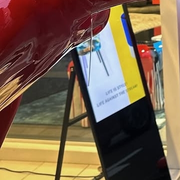 Recent activity shot of Jeong Yein (Lovelyz)