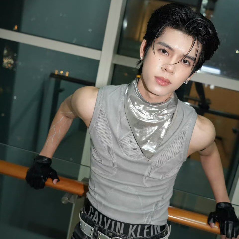 Behind-the-scenes cut of DORN (NexT1DE)