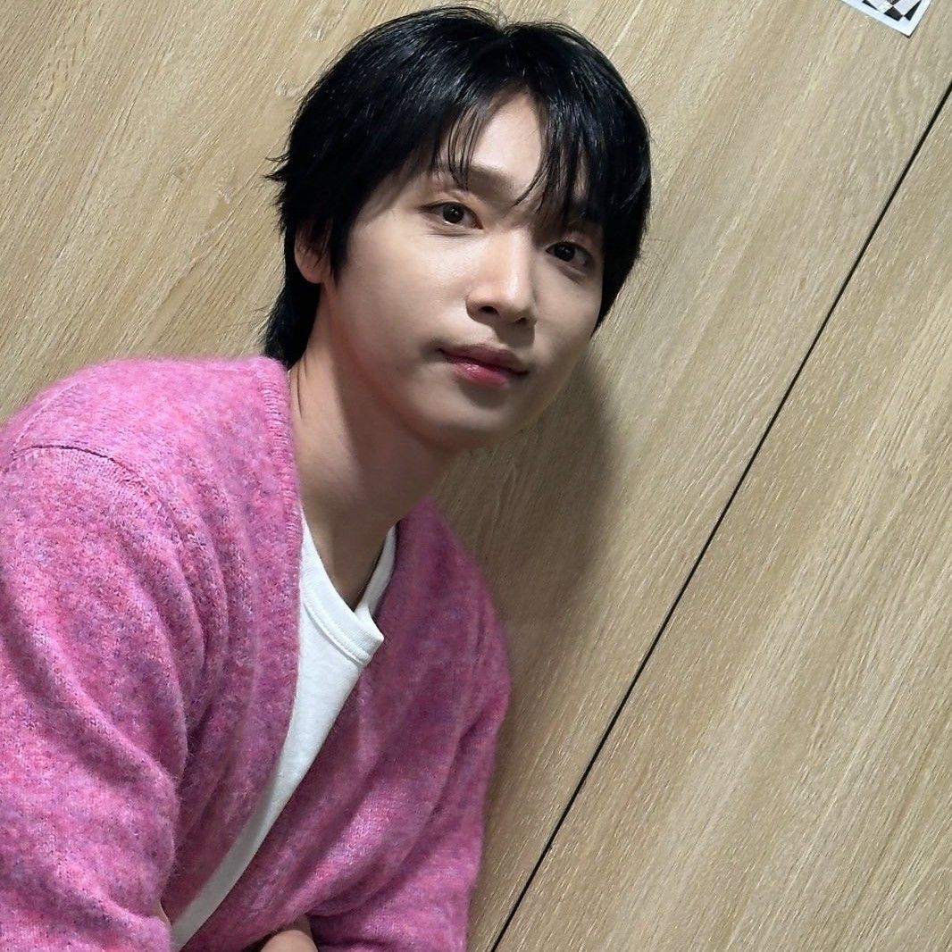 A moment captured by Jeong Sewoon's fan
