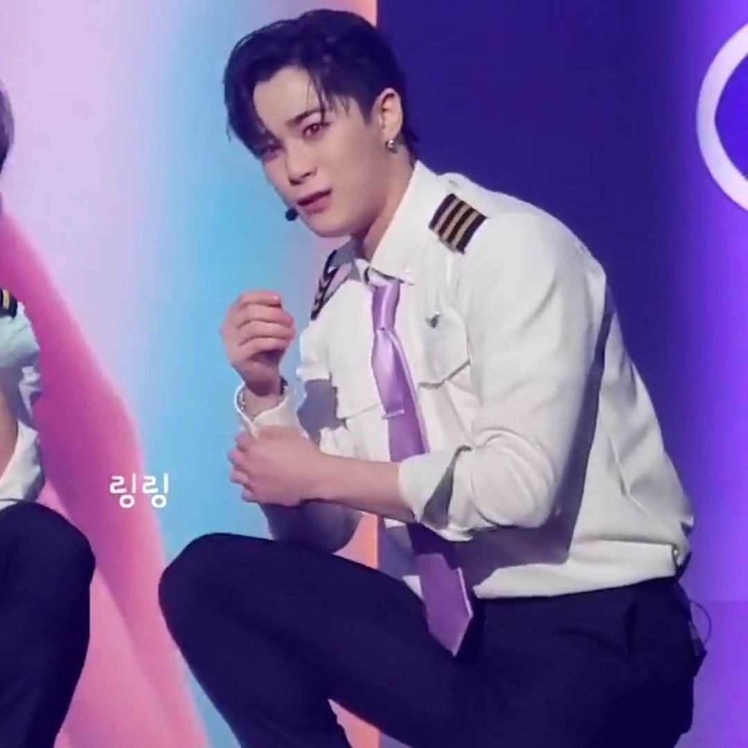 Latest photo of Moonbin (ASTRO)