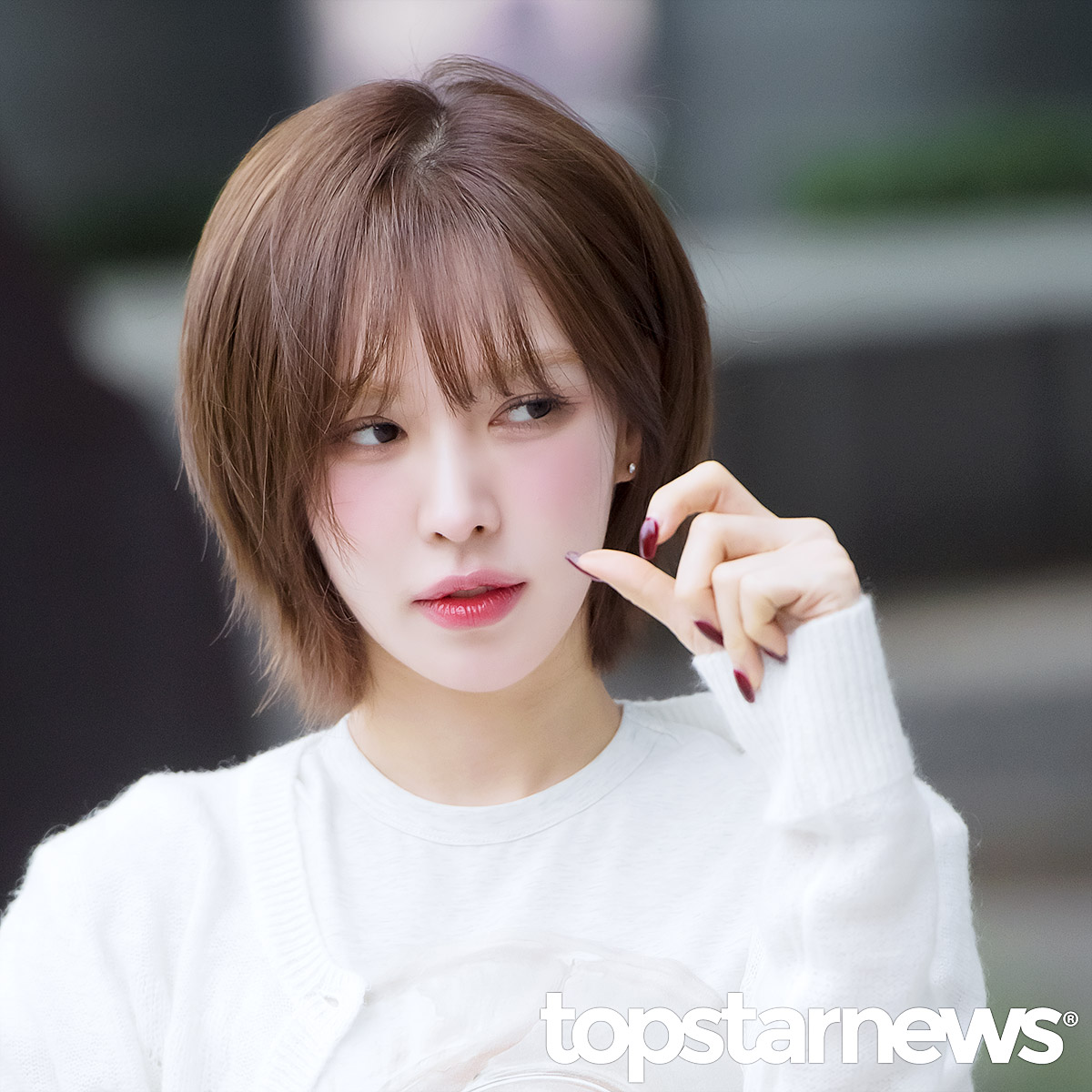 Behind-the-scenes cut of Wendy (Red Velvet)