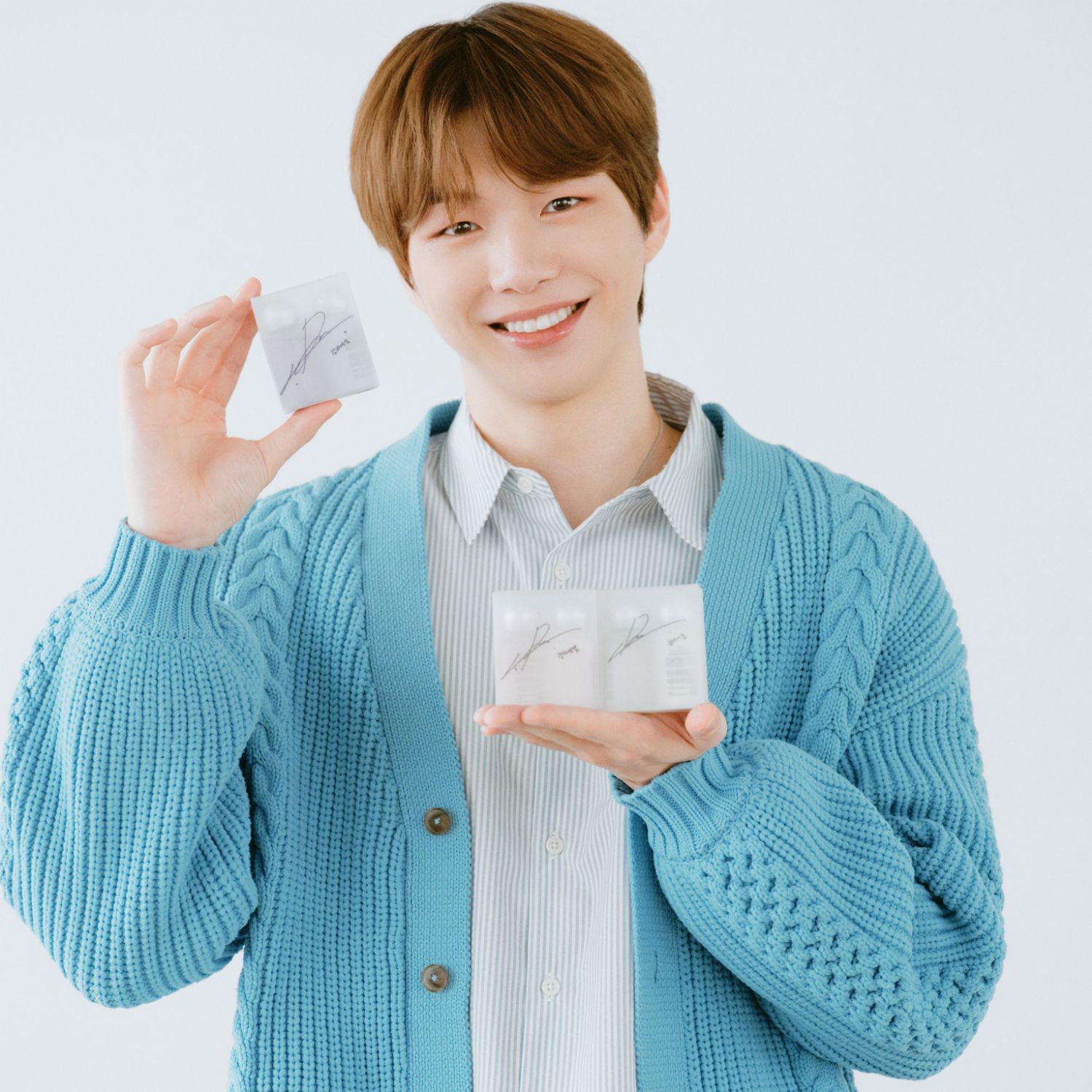 강다니엘의 비하인드 컷