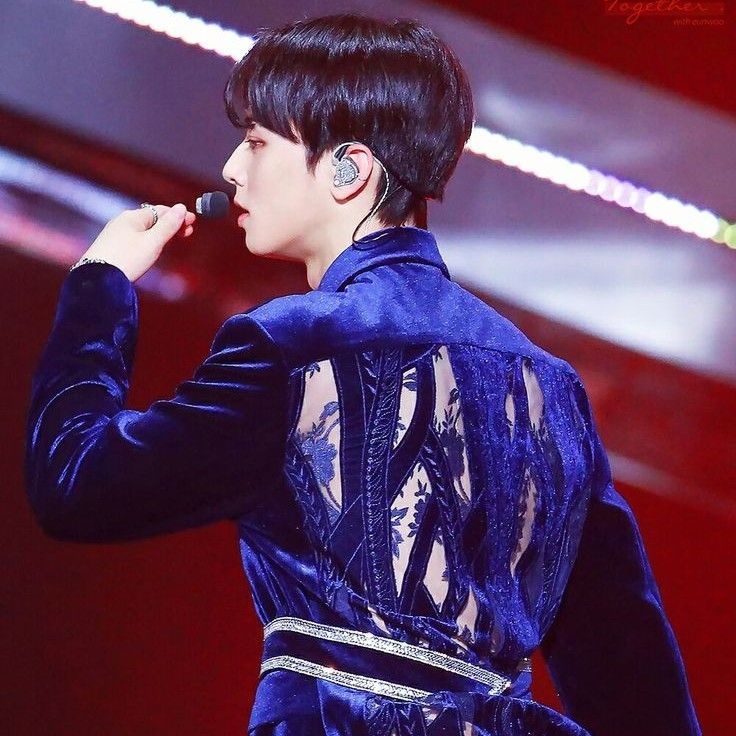 A moment captured by Eunwoo (ASTRO)'s fan