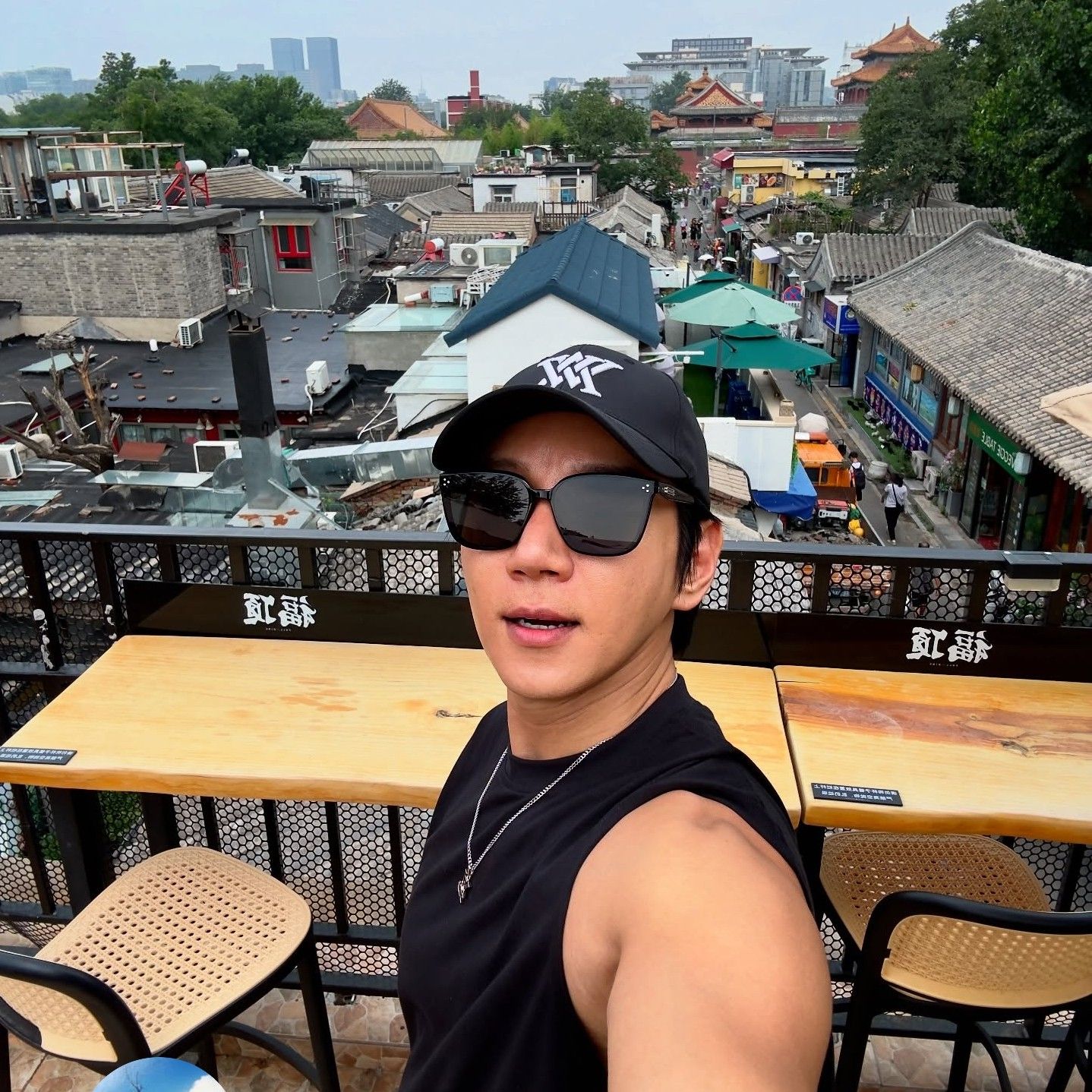 Latest photo of Hwang Chiyeol