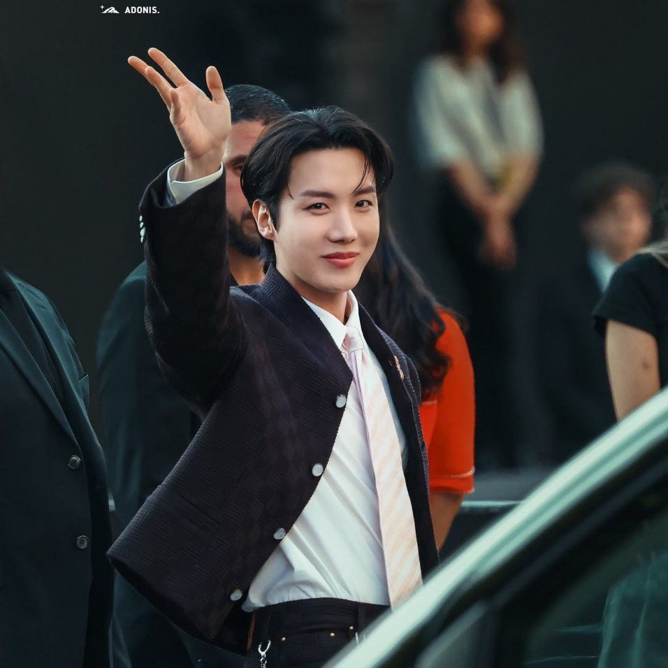 A moment captured by j-hope (BTS)'s fan