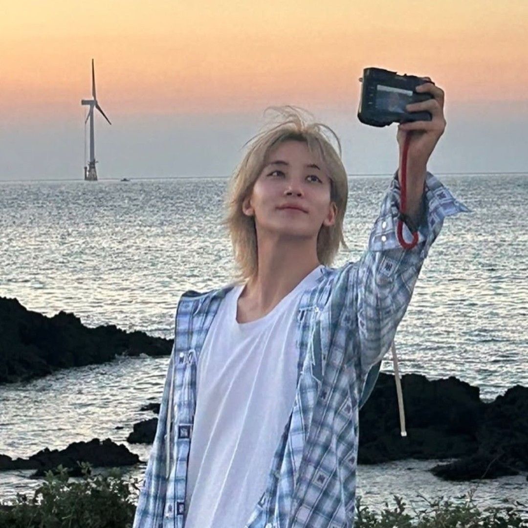 淨漢 (SEVENTEEN)的最新活動照片