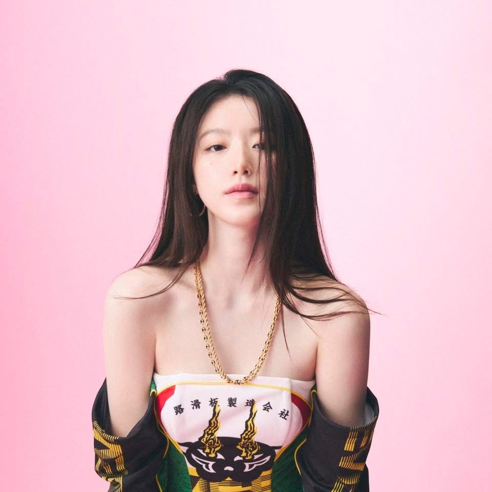 Behind-the-scenes cut of Shuhua (i-dle)