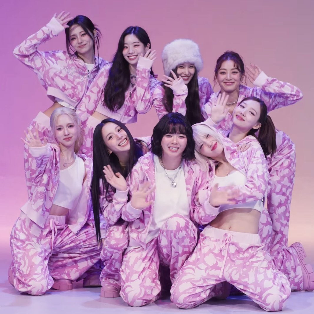 모모 (TWICE)의 최신 사진