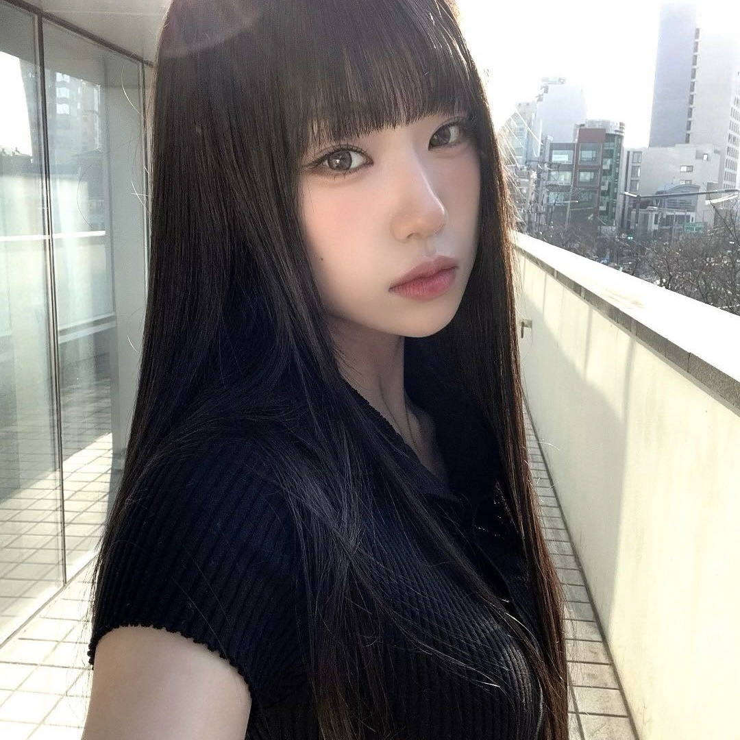 Recent activity shot of Choi Jungeun (izna)