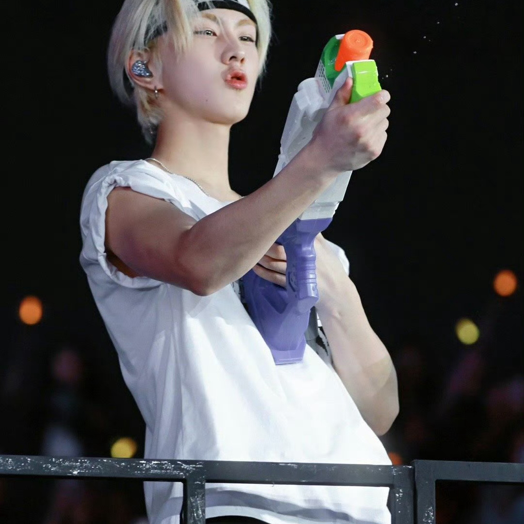 Latest photo of Jungwon (ENHYPEN)