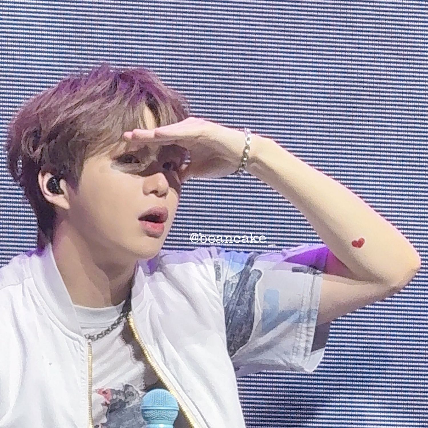 Behind-the-scenes cut of Kang Daniel