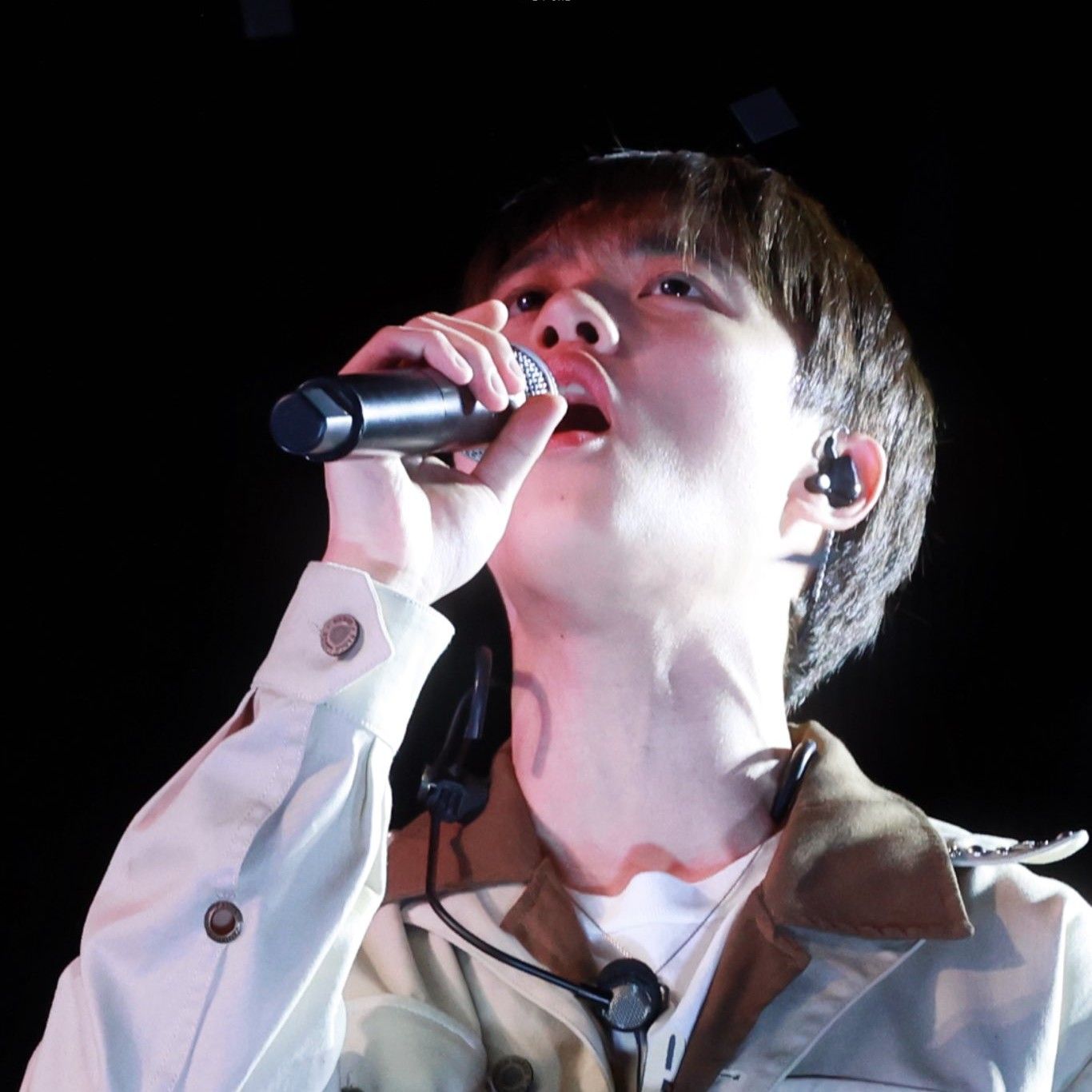 ディオ (EXO)の最新写真