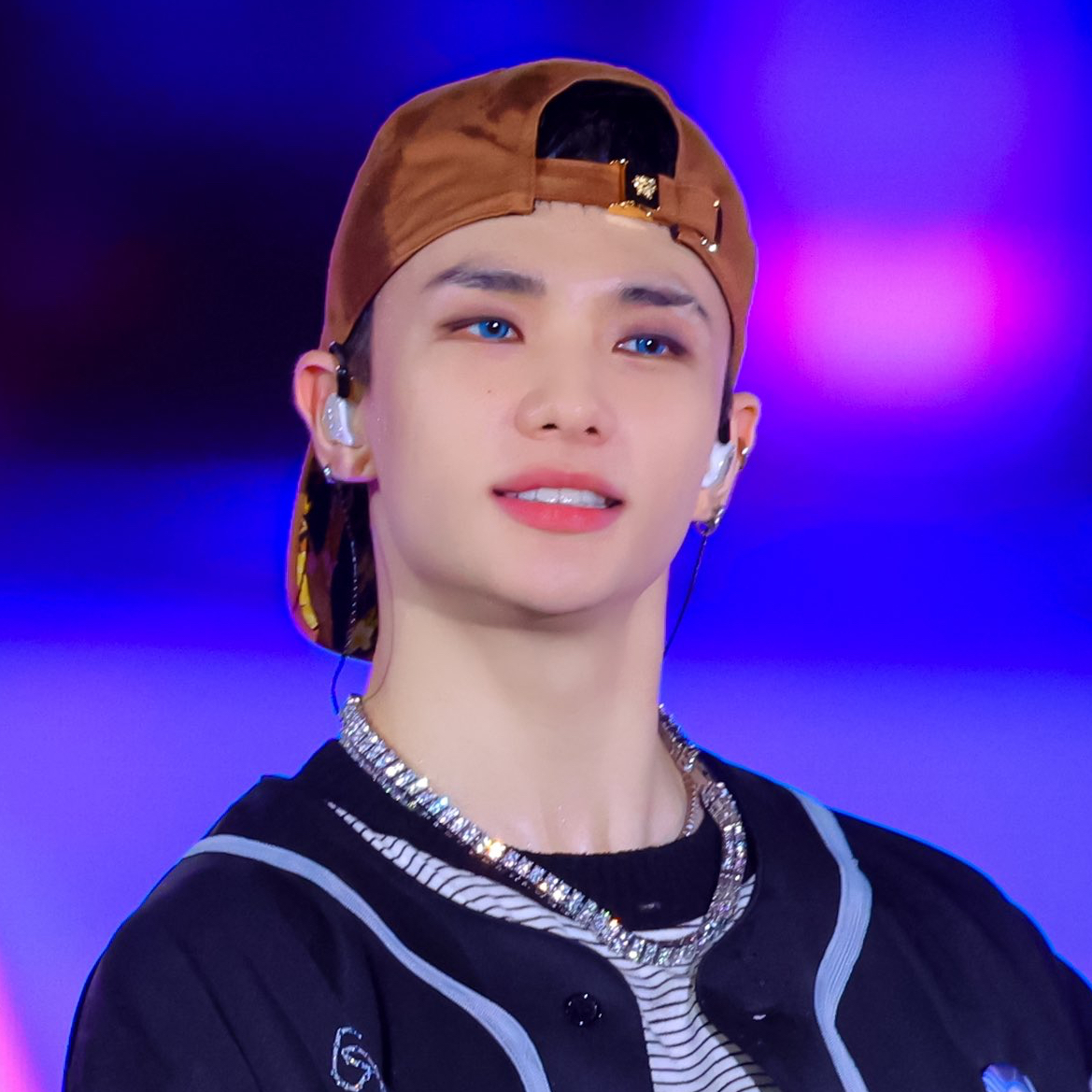 Latest photo of Hyunjin (Stray Kids)
