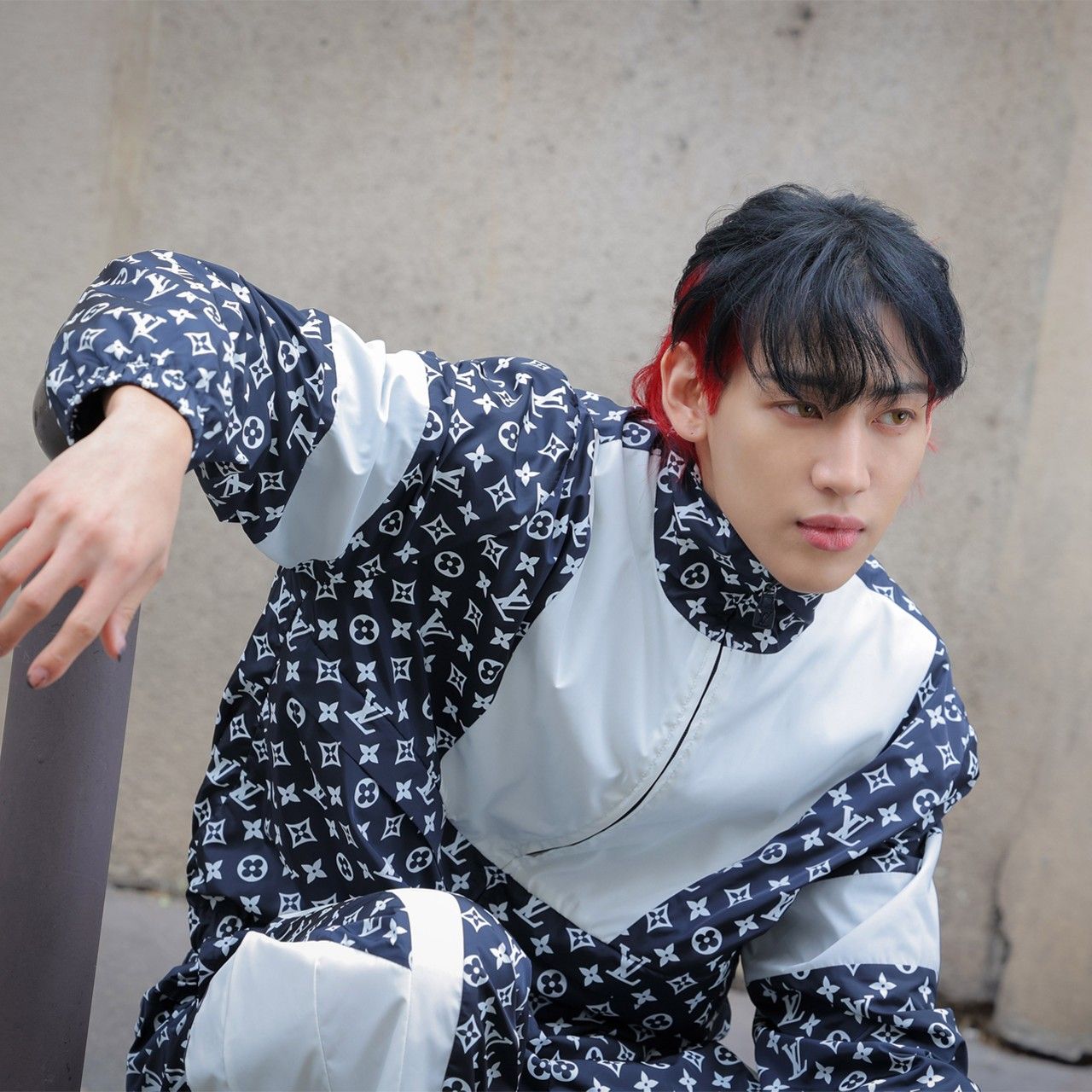 Behind-the-scenes cut of Bambam (GOT7)