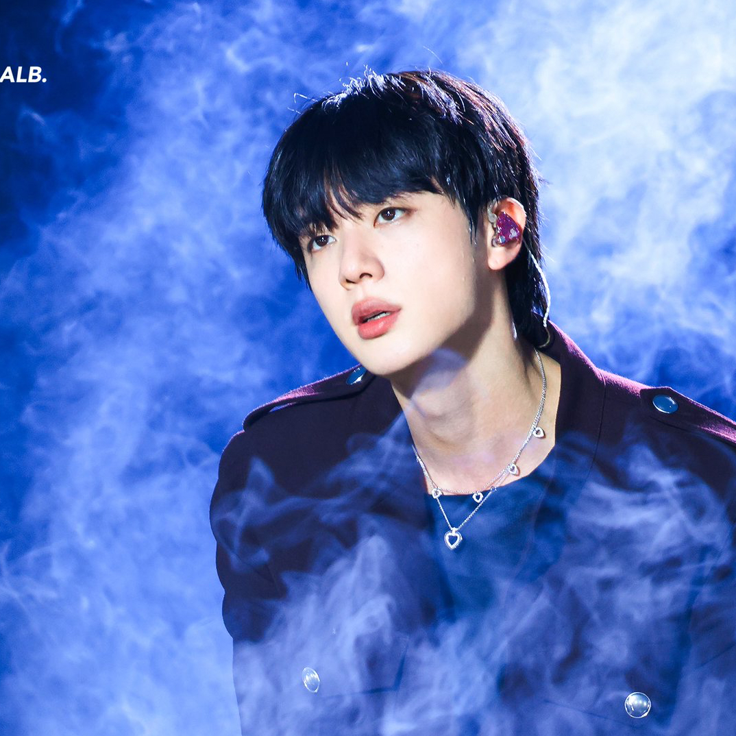 Behind-the-scenes cut of Jin (BTS)