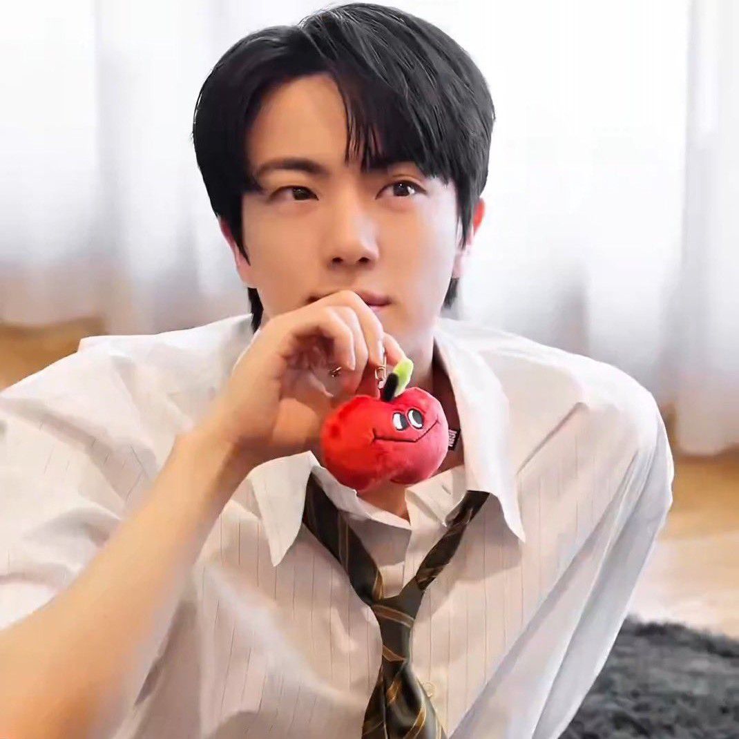 진 (방탄소년단) 최근 활동샷