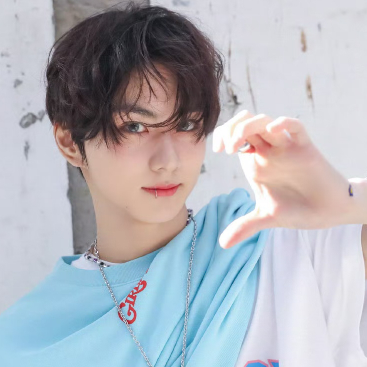 Behind-the-scenes cut of Jungwon (ENHYPEN)