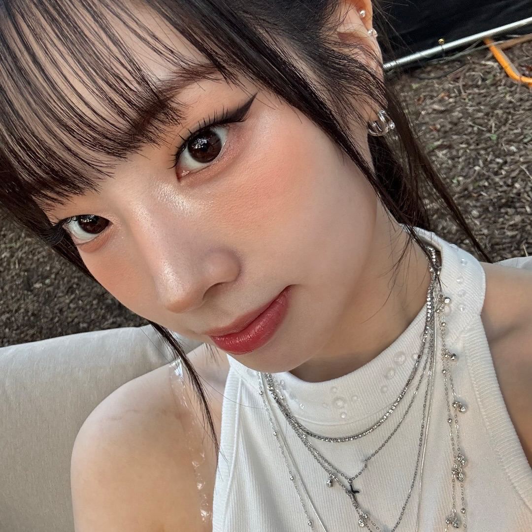 Recent activity shot of Dahyun (TWICE)