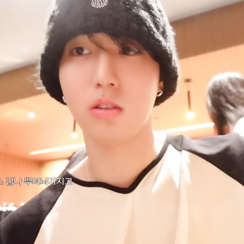 Latest photo of HAN (Stray Kids)