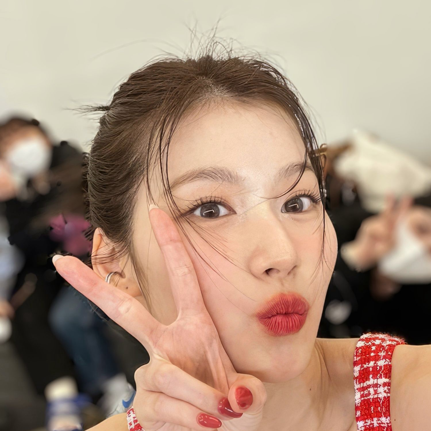 A moment captured by Sana (TWICE)'s fan