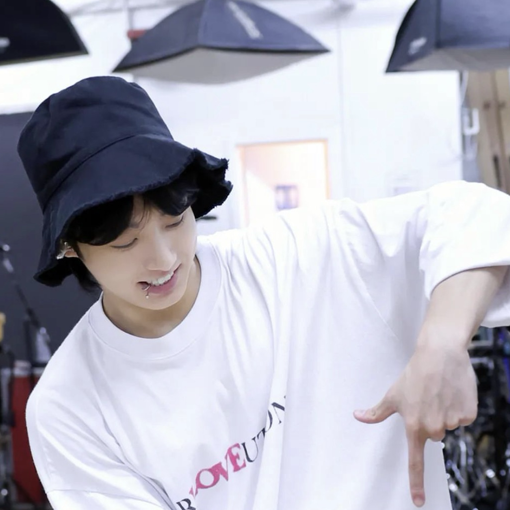 Recent activity shot of Jungkook (BTS)