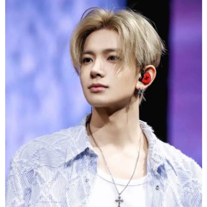 Latest photo of Heeseung (ENHYPEN)