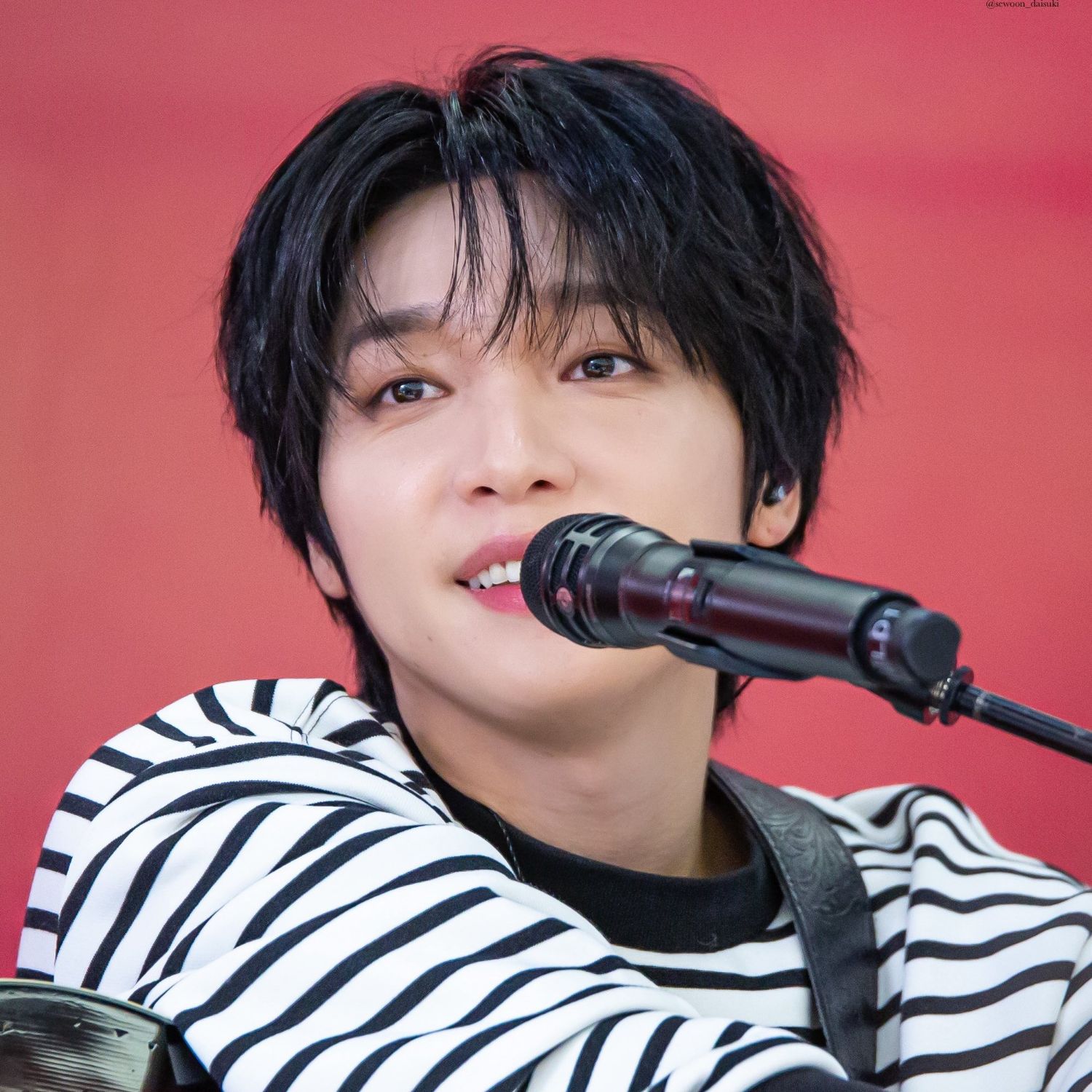 A moment captured by Jeong Sewoon's fan