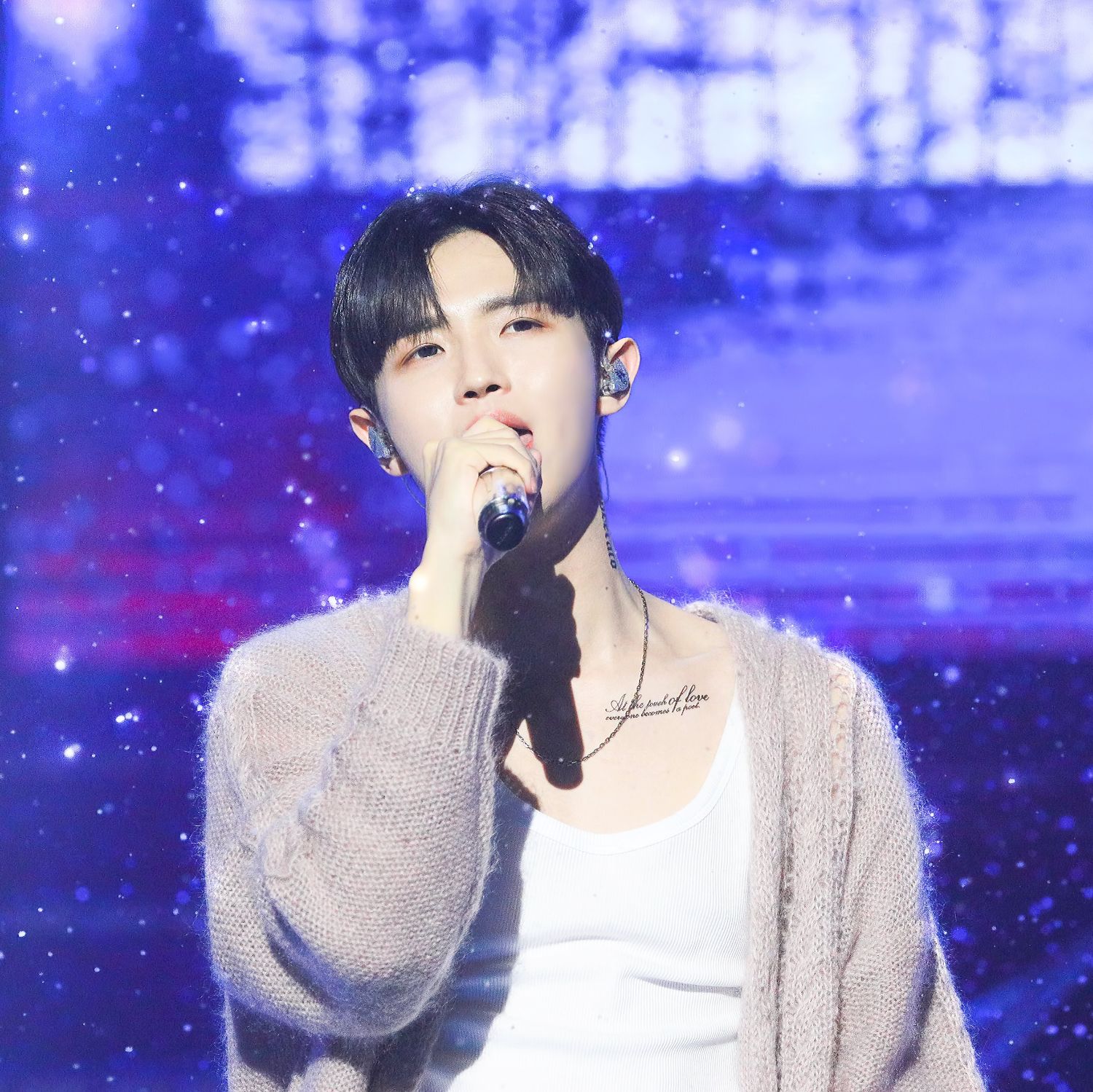 A moment captured by Kim Jaehwan's fan