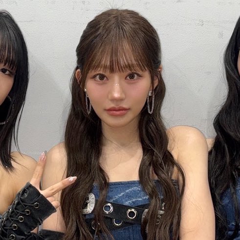 Behind-the-scenes cut of Julie (KISS OF LIFE)