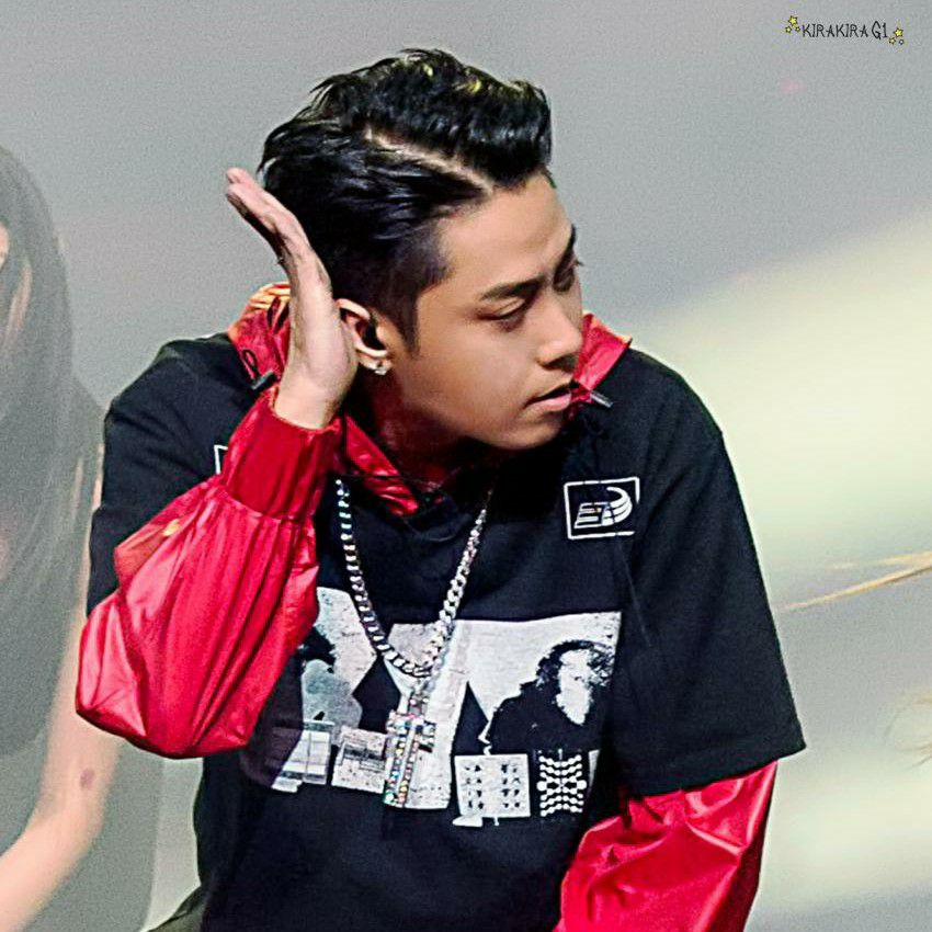 A moment captured by Eun Jiwon (SECHSKIES)'s fan
