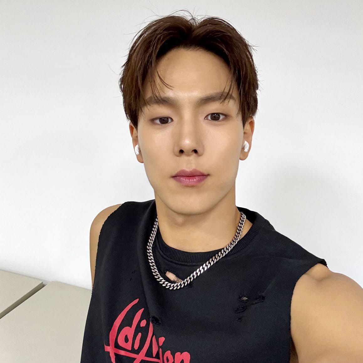 Recent activity shot of Shownu (MONSTA X)