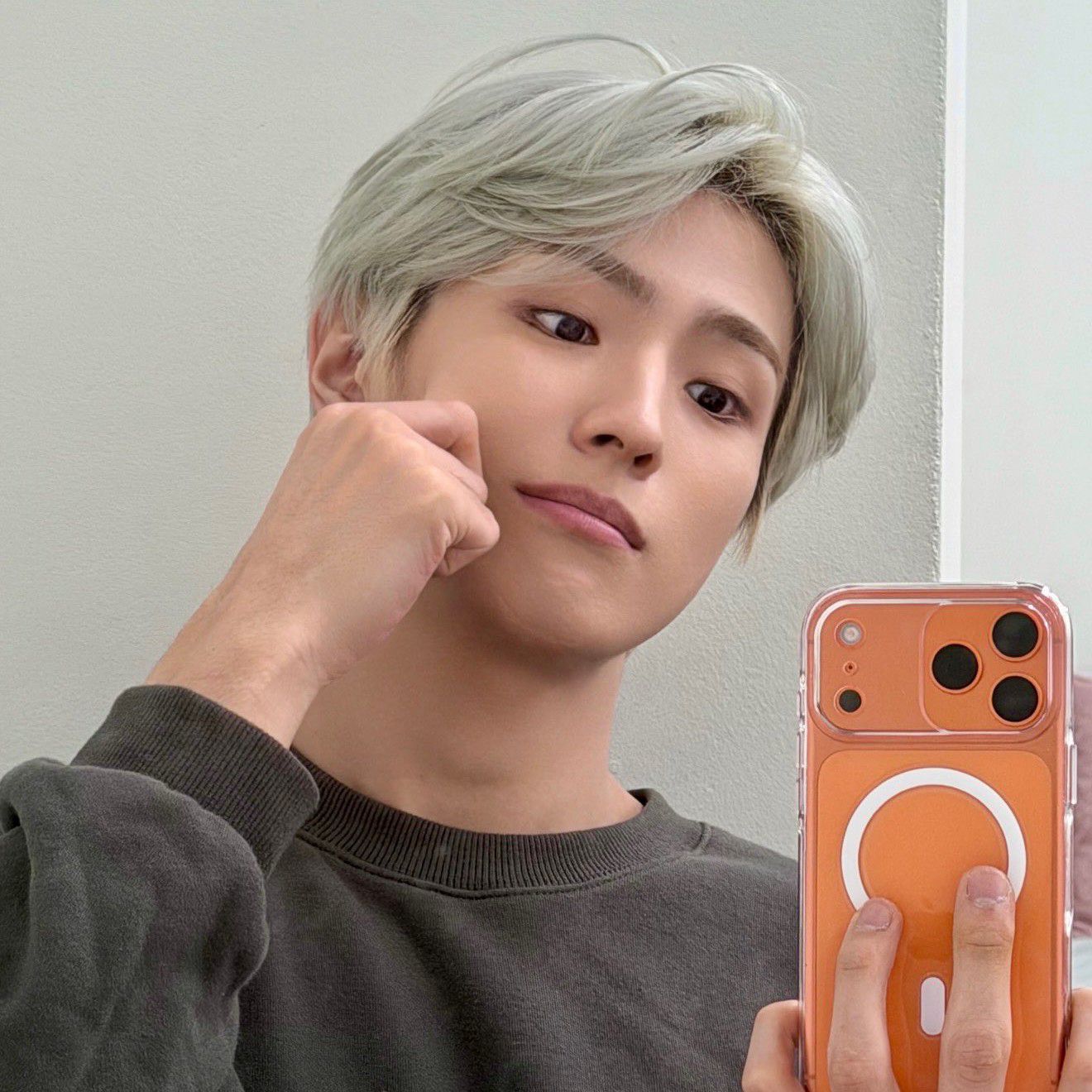 A moment captured by Yonghee (CIX)'s fan