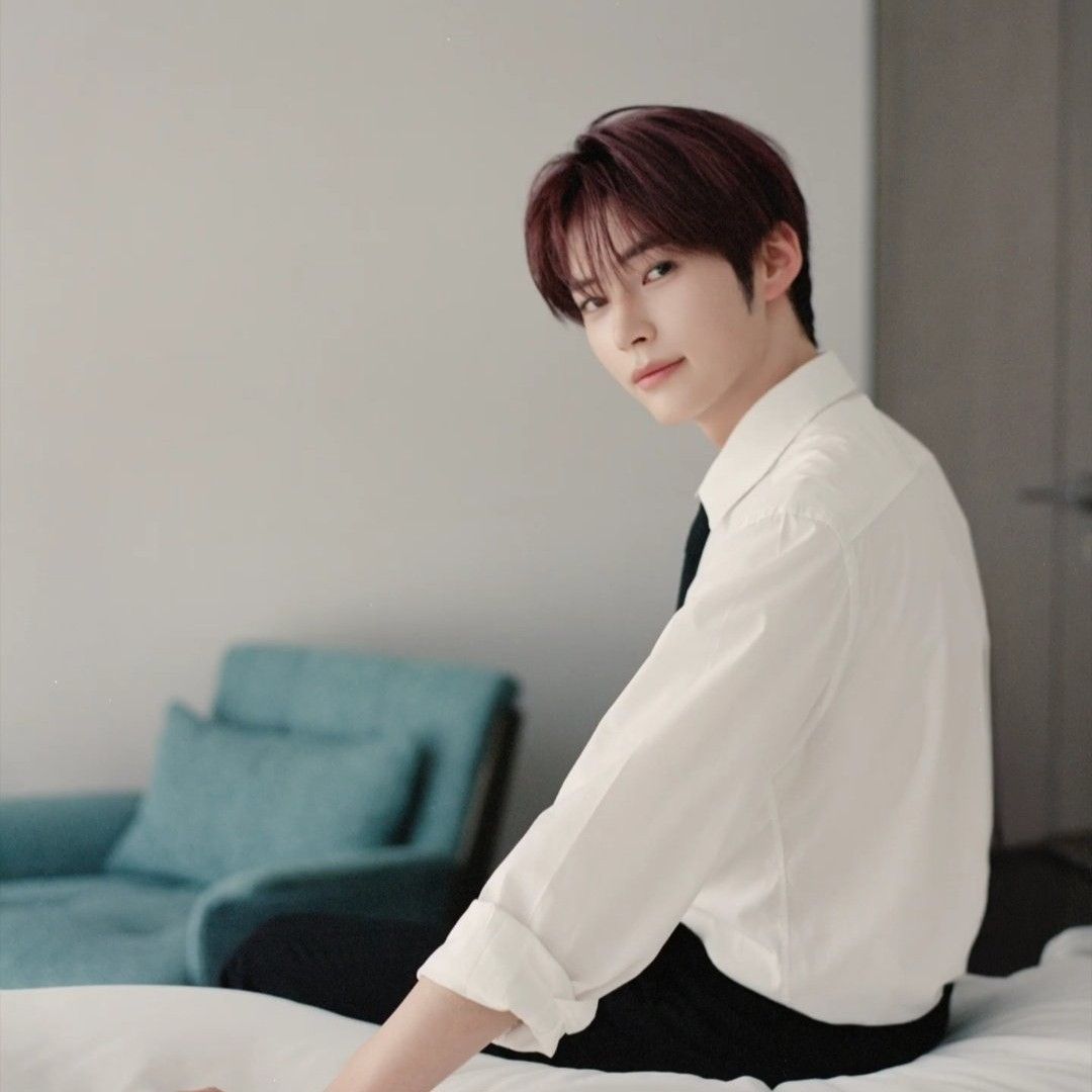 A moment captured by Sung Hanbin (ZEROBASEONE)'s fan