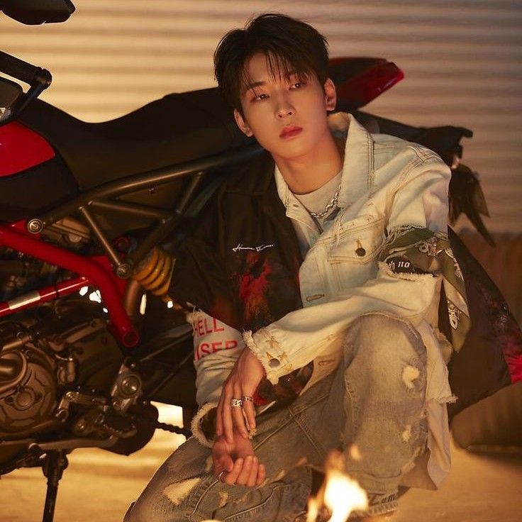 원우 (세븐틴) 최근 활동샷