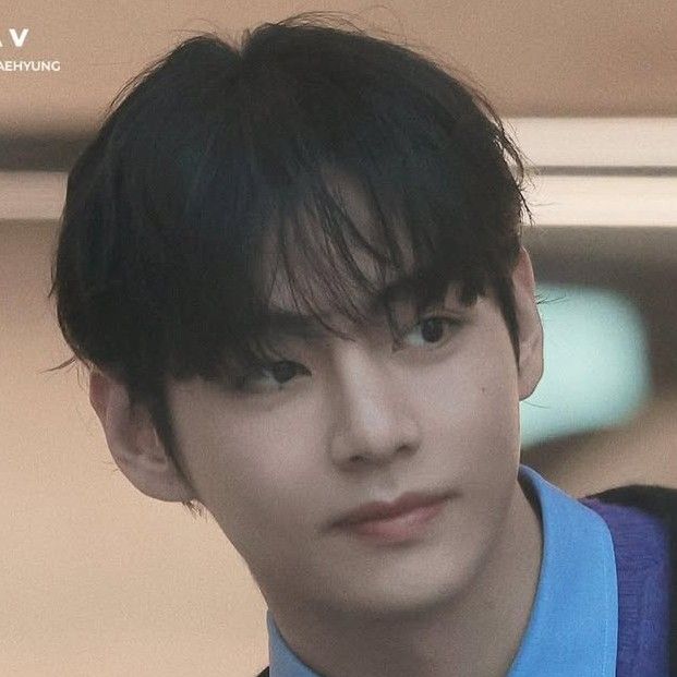 뷔 (방탄소년단) 최근 활동샷