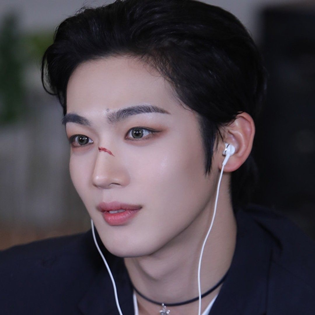 Foto aktivitas terbaru Kim Yohan (WEi)
