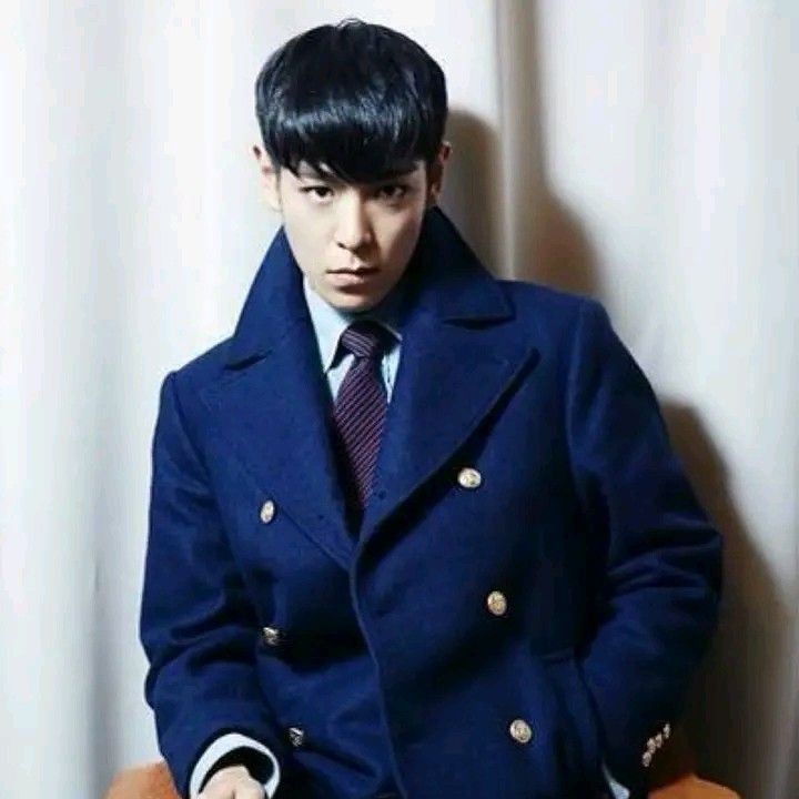 A moment captured by T.O.P's fan