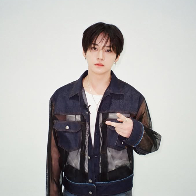 Latest photo of Lee Know (Stray Kids)
