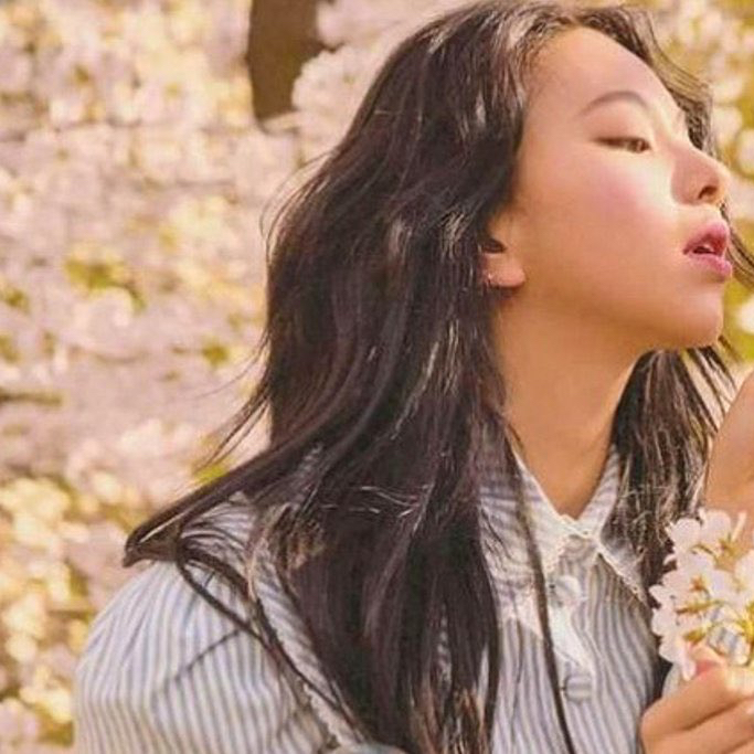 Recent activity shot of Chaeyoung (TWICE)