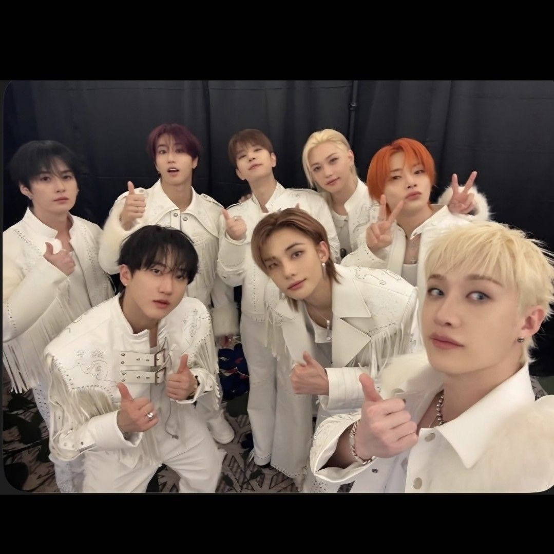 Stray Kids의 비하인드 컷