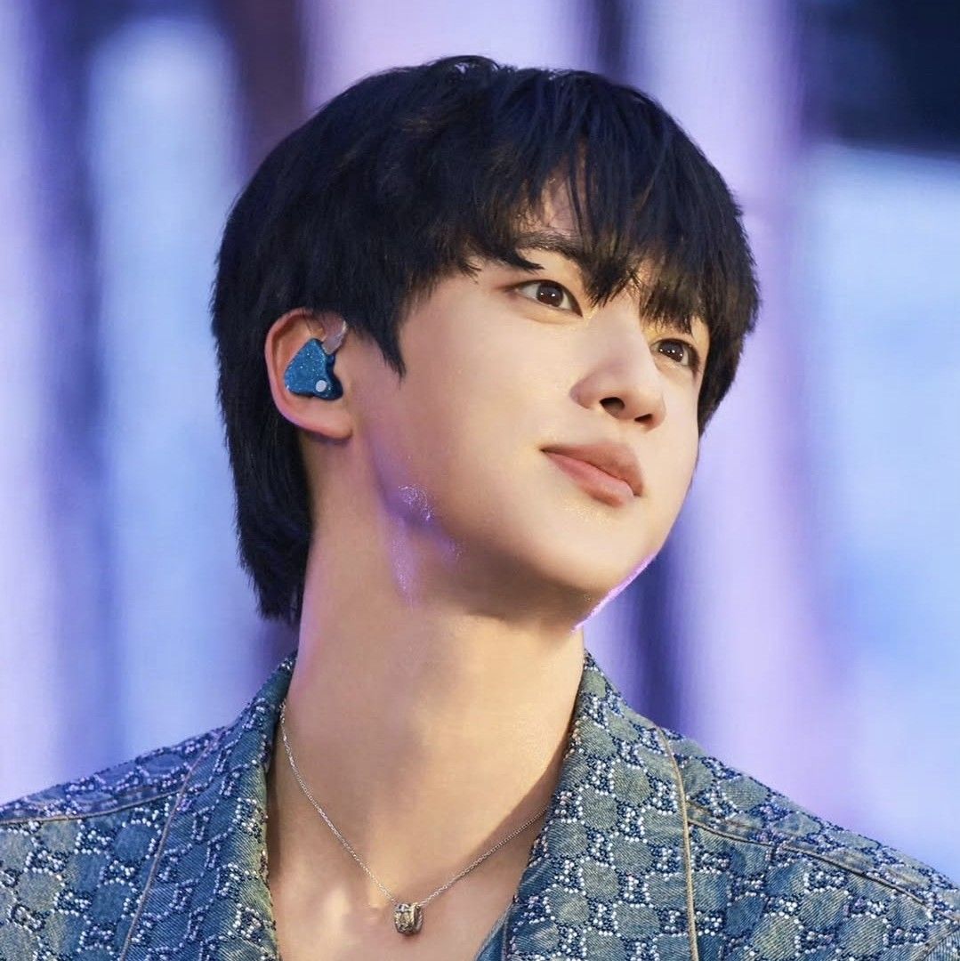 Behind-the-scenes cut of Jin (BTS)