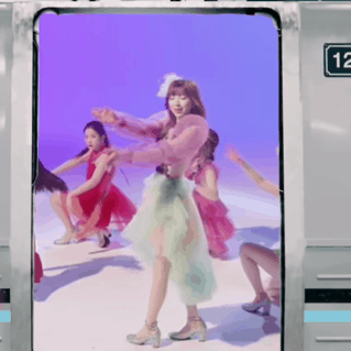 Behind-the-scenes cut of Miihi (NiziU)