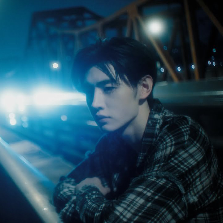 Recent activity shot of Sunghoon (ENHYPEN)