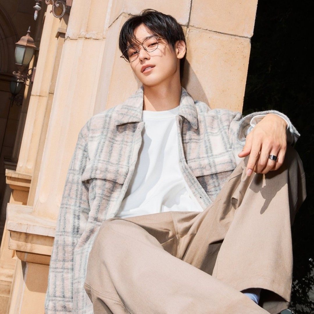 A moment captured by Juyeon (THE BOYZ)'s fan