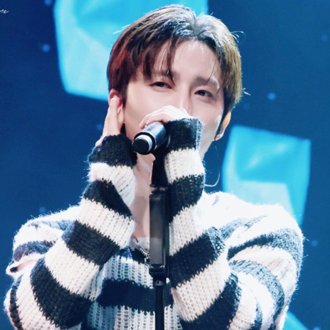 Momen yang diabadikan oleh penggemar Hui (PENTAGON)