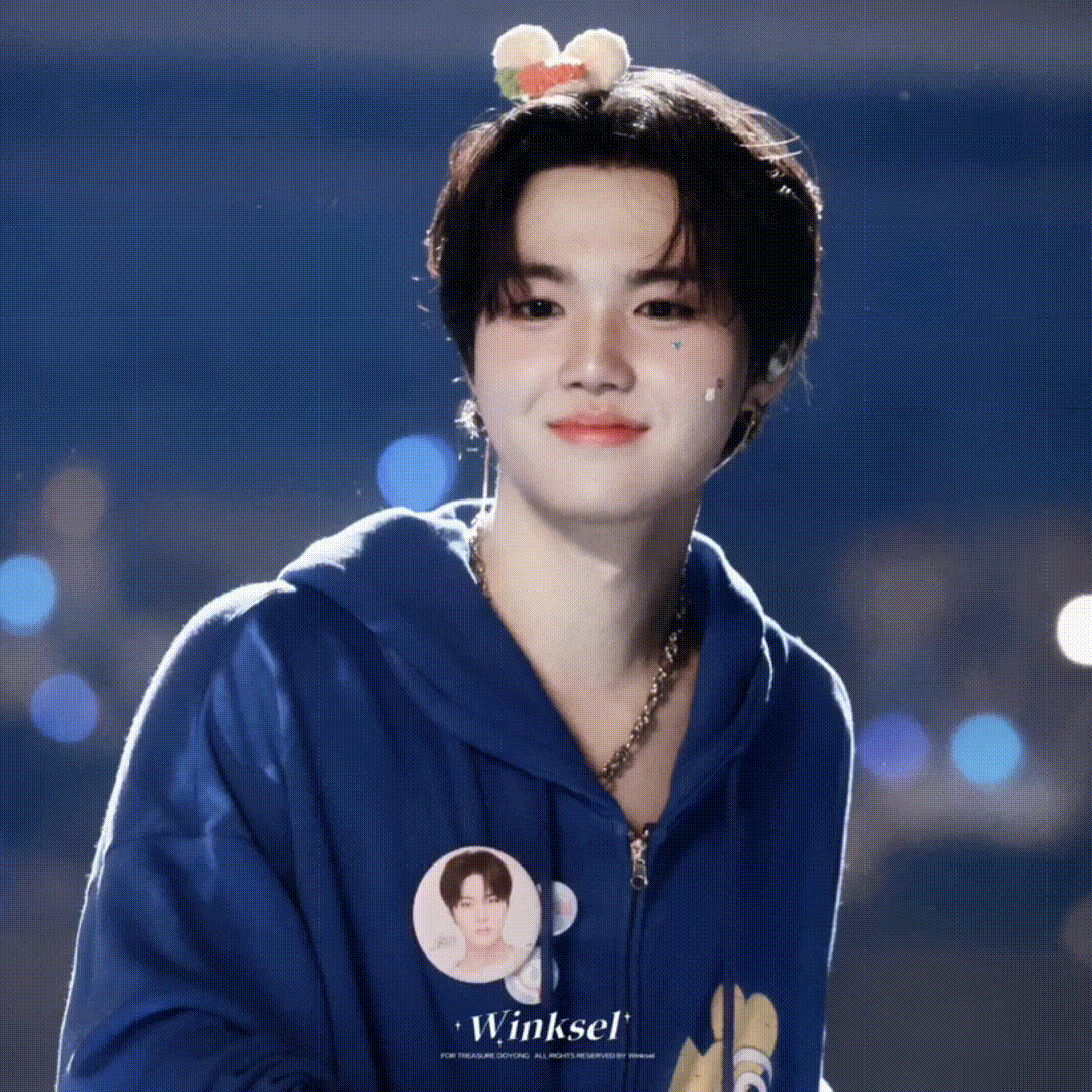 A moment captured by Doyoung (TREASURE)'s fan