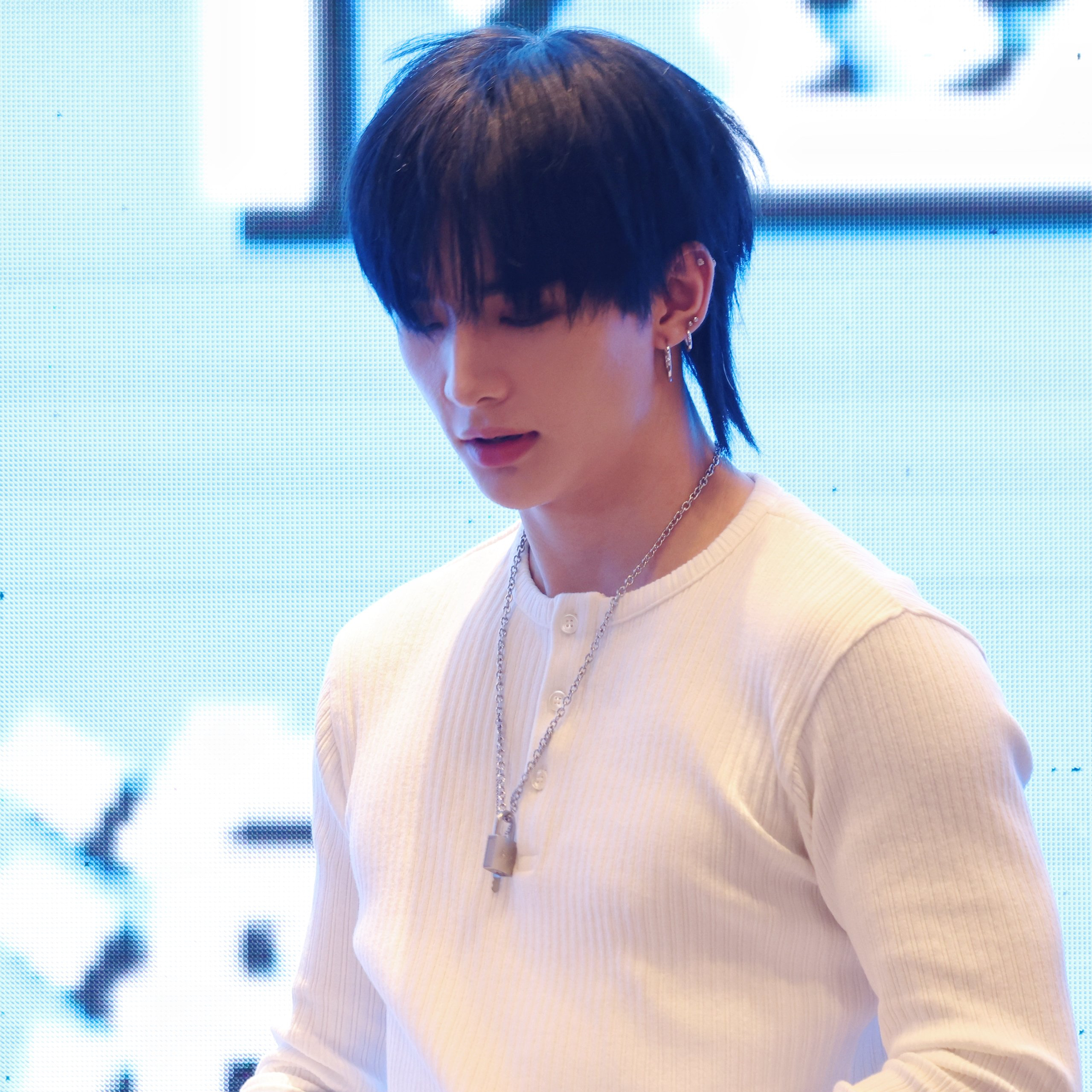 A moment captured by Hyunjin (Stray Kids)'s fan