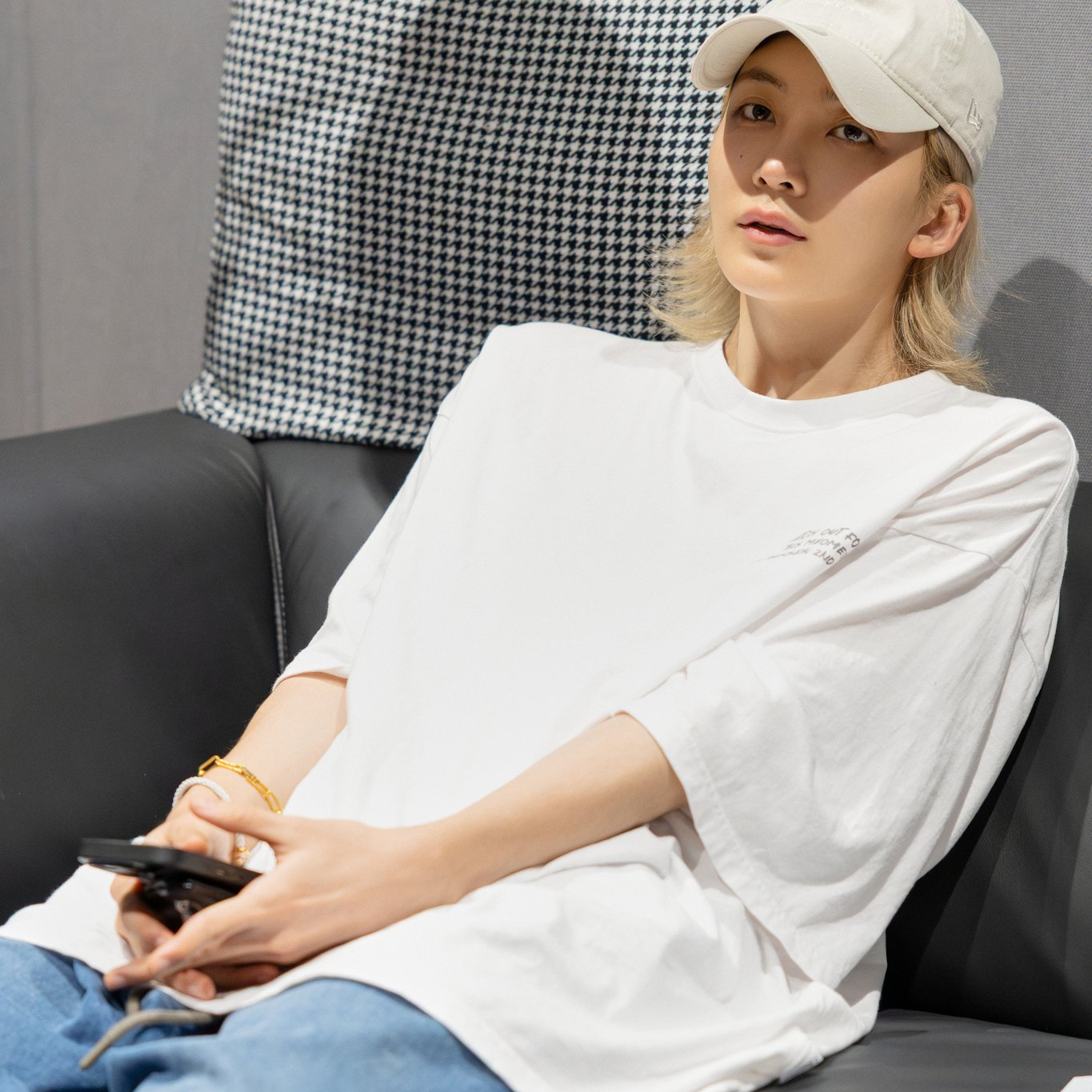 A moment captured by Jeonghan (SEVENTEEN)'s fan