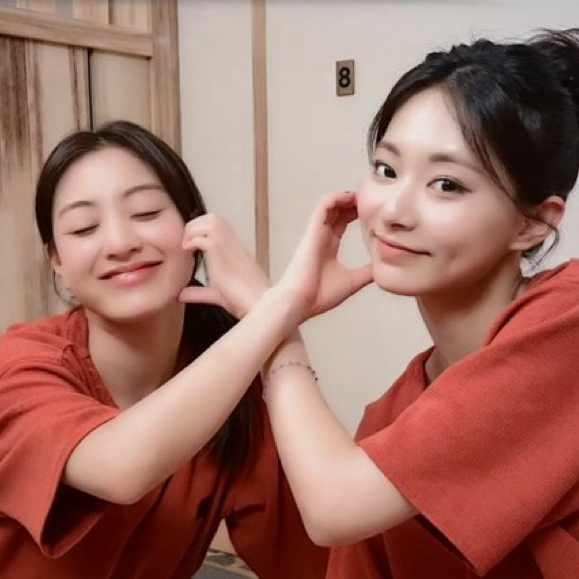 ジヒョ (TWICE)の舞台裏ショット