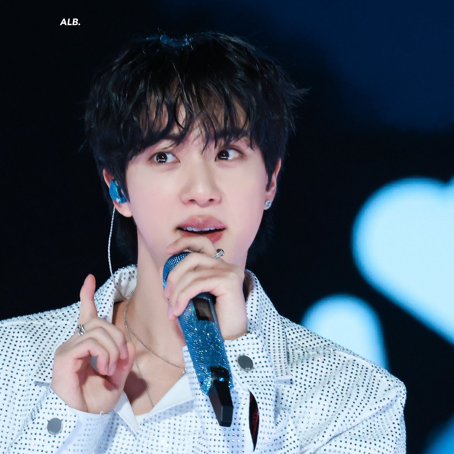 Foto aktivitas terbaru Jin (BTS)